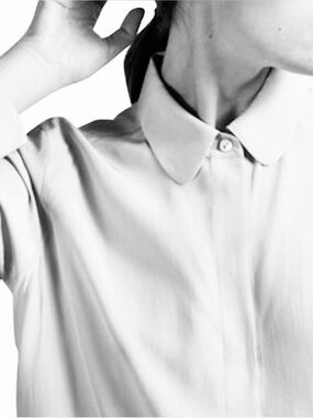 Everlane Silk Off-white Cream Round Collar Button-Down Blouse Minimalist Shirt S